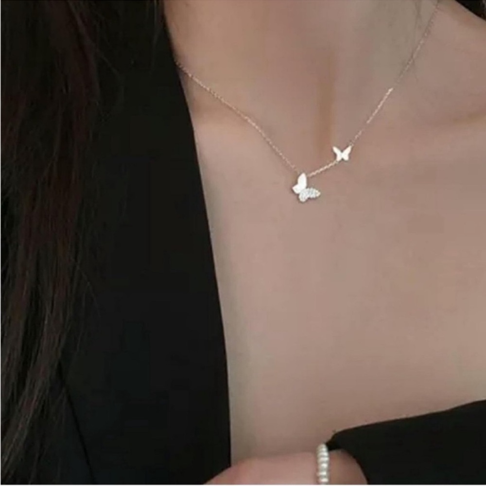 NEW ! 925 Sterling Silver Elegant Silver Butterfly Necklace. 🦋 A9-313